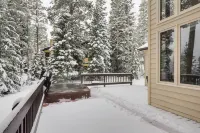 Hot Tub and Ski Shuttle Forested Breckenridge Home! - Spa