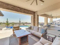 7 Mi to Lost Dutchman: Home w/ Pool + Patio! Hotels in Apache Junction