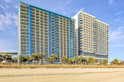 Beachfront Condo in Myrtle Beach w/ Pool Access