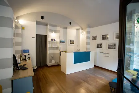 Atmosfere Guest House - Cinque Terre e la Spezia Отели рядом с достопримечательностью «Le Scalinate - La Spezia»
