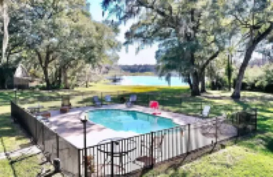 Executive 5 Bedroom Pool Home, Dade City!