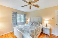 Hudson Valley Horse Farm Retreat in Salt Point - 3-Star