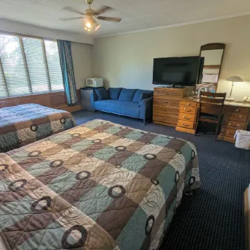 Mariner Motor Hotel