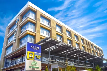 Avior Hotel Отели рядом с достопримечательностью «Tropicana Beach Resort»