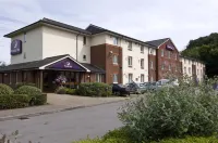 Newport Wales (M4, J24) Hotels in Llantrisant Fawr