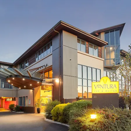 Ventura Inn & Suites Hamilton Отели рядом с достопримечательностью «Реформед Черч оф Гамильтон»