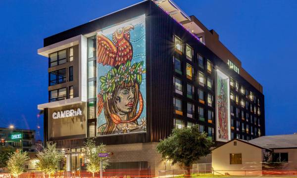 Cambria Downtown Phoenix Convention & Airport Hotel