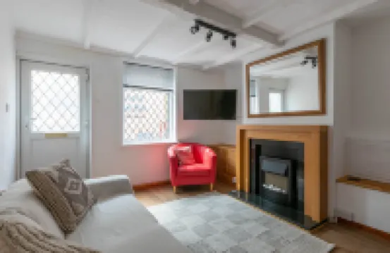 Stylish 2Bd Family Hideaway in Dover