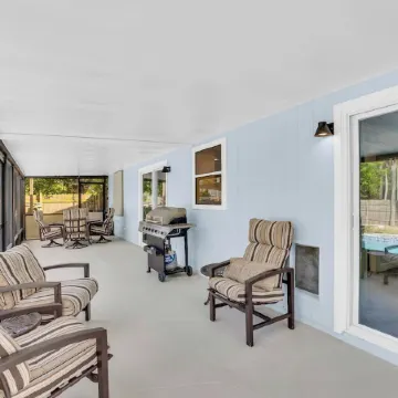 Relax and Unwind in 2 BR apt with Private Heated Pool