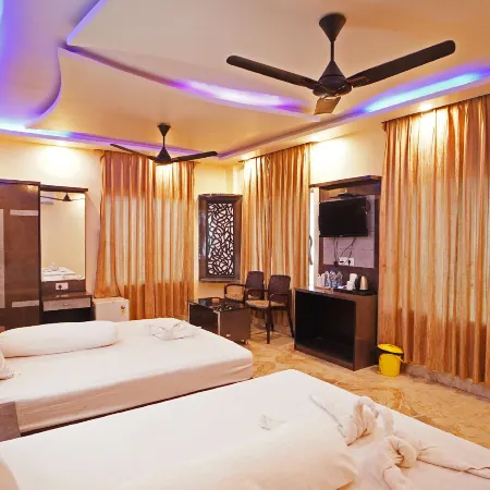 Holiday Beach Resort Mandarmani