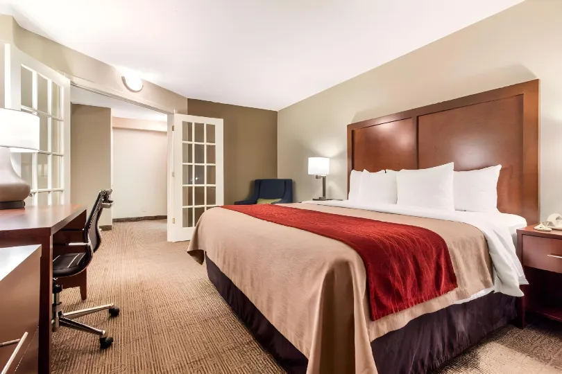 Comfort Inn & Suites Omaha Central