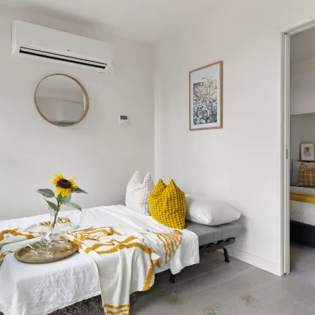 A Comfy & Stylish Apt Near Melbourne Central & QV