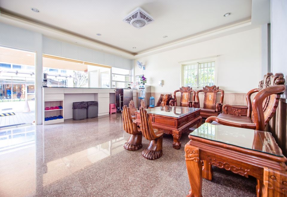 더 리치 포레스트 호텔