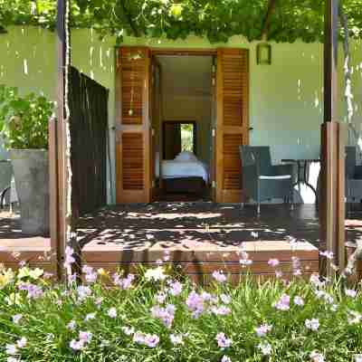 The Lodge l'Avenir Hotel Exterior