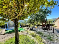 Detached Villa - Sleeps 10 - Pool - Pergola - Playground for Children - Wifi