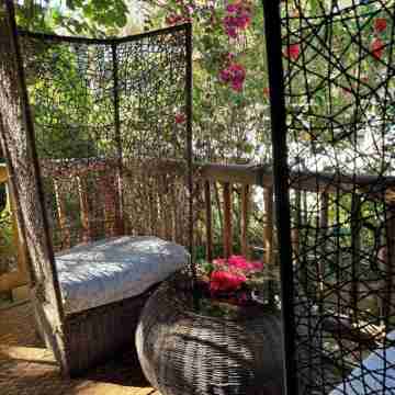 Budget Studio with Kitchen – 4 Min to Beach Hotel Exterior