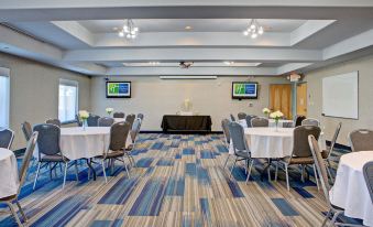 Holiday Inn Express & Suites Austin NE - Hutto