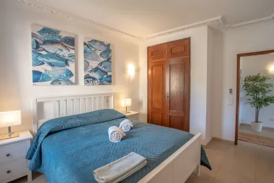 10 Marinha Two Bed Apt At Award Wining Beach