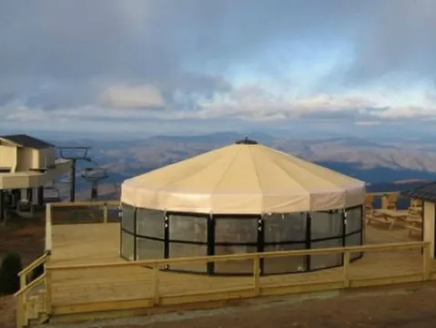 All Your Vacation Needs! Walk to the Slopes!