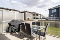 The Premier Suite | 321Mbps WiFi | Perfect Stays Hotels in Airdrie