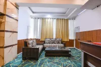FabHotel The Grand Paradise - Electronic city metro station Hotel di Indirapuram