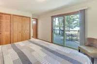 Spacious Luxury Cabin w/ Deck & Dock on Bone Lake - 3 stjerner