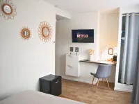 Le Nid Douillet - Chambre Privative au Centre de Bourbourg, Proche commodités et Gare Hotel a Loon-Plage