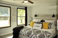 Greenbrier Getaway 1: Hike, Bike, Ski! Fenced Yard, Firepit, Wi-Fi, 1 Dog OK Hotels in Marlinton