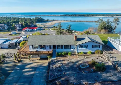Luxurious Hilltop Home with Direct Dune Access