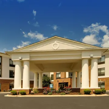 Holiday Inn Express & Suites MORRIS by IHG