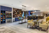 Cambria Hotel Rock Hill - University Center - Frühstück