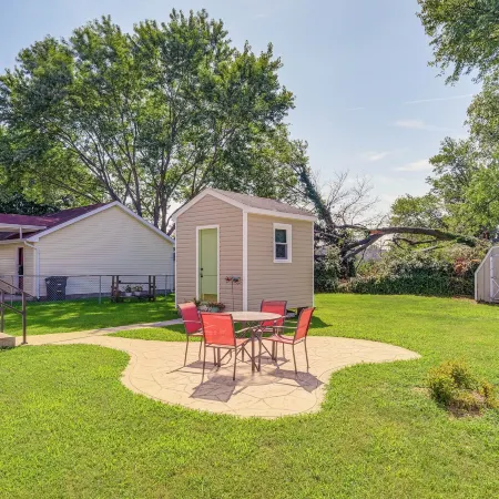 < 1 Mi to Colonial Beach: Coastal Gem w/ 2 Porches