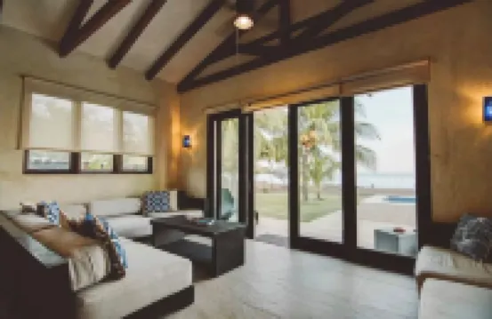 Beachfront Home + Private Pool, Playa Venao, Sleeps 10+