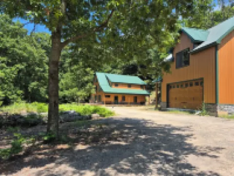 Newly built 4-bedroom cottage w/ WiFi & AC next to dunes, Lake Michigan & beach