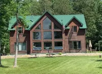 Cozy A- frame cabin on Hill Lake