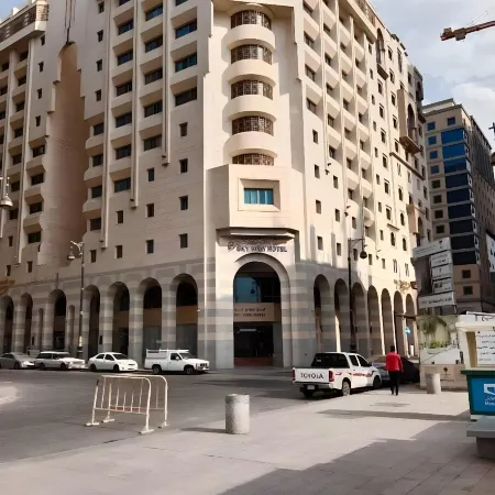 Sky View Hotel, Madinah Отели рядом с достопримечательностью «Кладбище Баки»