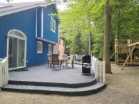 Pocono Lake and Ski retreat. Dog friendly. Free kayaks, grill, and fire pit Hotels in Coolbaugh Township