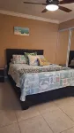Beach time! Walk/Bike to Beach,Restaurants,Shops,fenced large backyard-sleeps 4