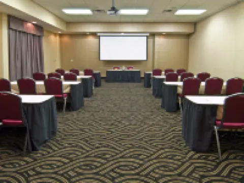 Hampton Inn & Suites Millington Hotels in Millington