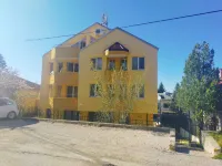 Lovely apartment in a leafy Sofia suburb with excellent transport to the Centre. Hotels in Vitosha District