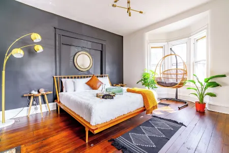Jungle House Luxury Stays - Downtown Chillicothe