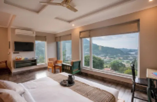 Yecha House - Mountain & Lake View Retreat, Bhimtal Hotels in Bhimtal