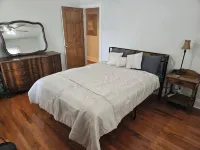 Seneca Heights Oasis with Hot Tub Hotels in Olean