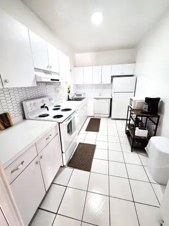 Bayview Paradise Palms 2-bedroom Condo