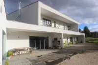 5 bedrooms: Hidden gem at Serra da Estrela with breathtaking views! Hotels in Vinho