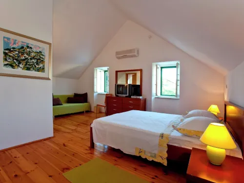 Villa in Sumartin Near Beach & Private Pool