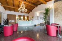 Hotel Pineta فنادق في Cerro Veronese