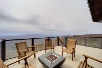 Views & Hot Tub: Sky Barn Retreat in Beech Mtn! - 3-Star