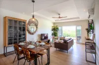 CasaCuatroRositas | Luxury 2BR Penthouse+Pool next to Blue Bay Golf & Beach resort Các khách sạn ở Sint Michiel