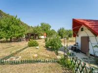 Little Castle - Homestays